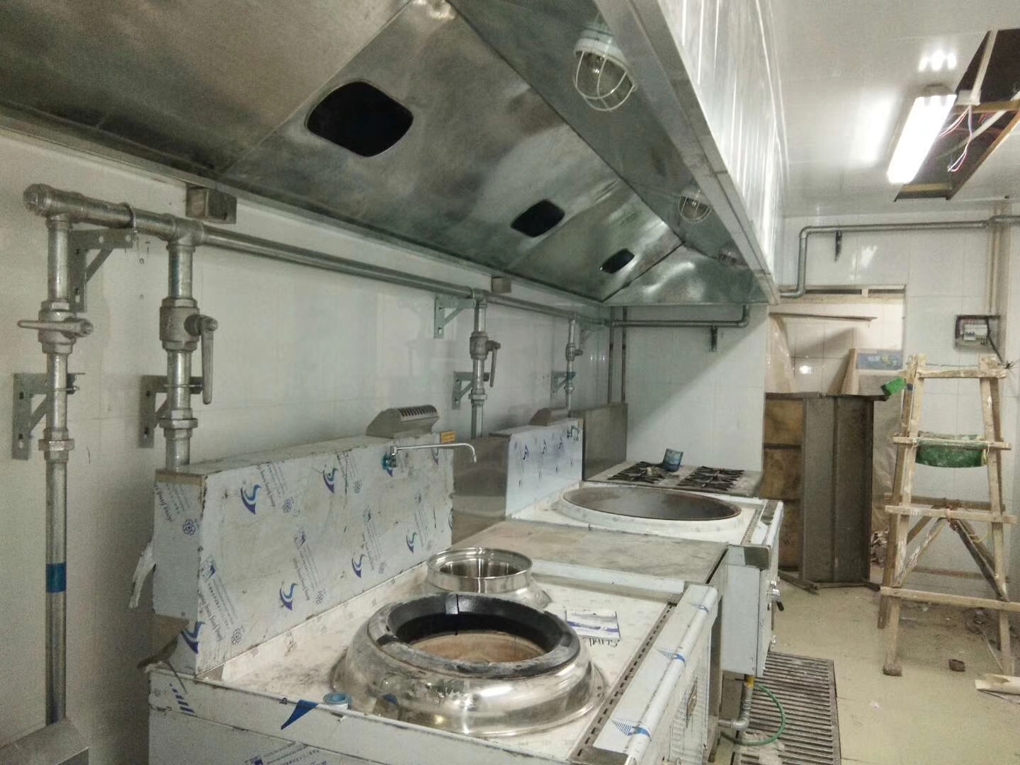 ȼ����˾�ܵ������豸...