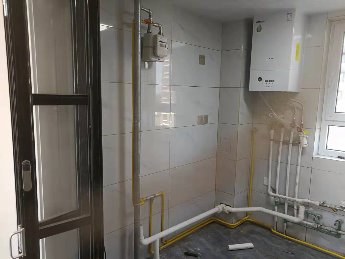 ȼ���ܵ���װС����